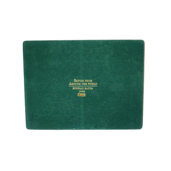 Santa's From Around the World Russian 1995 13 Inch Table Top Decoration - Picture 8 of 11